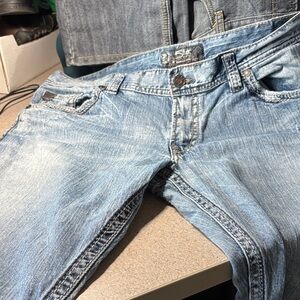 Silver Jeans Men's Relaxed Light Blue Denim